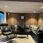 Modern Lakehouse With Sauna, Near Golf And Alpine