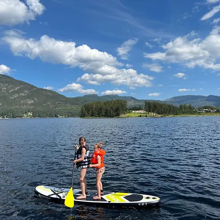 Modern Lakehouse With Jacuzzi & Sauna, Near Golf And Alpine 펜션 *