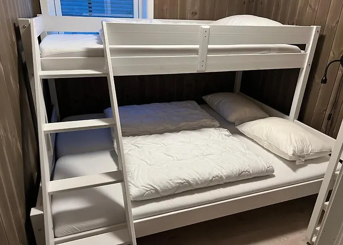 בית נופש Modern Lakehouse With Jacuzzi & Sauna, Near Golf And Alpine וראדל