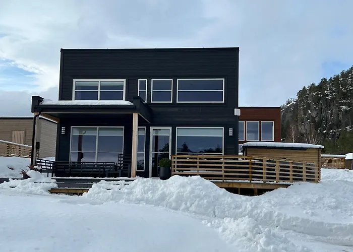 펜션 Modern Lakehouse With Jacuzzi & Sauna, Near Golf And Alpine *