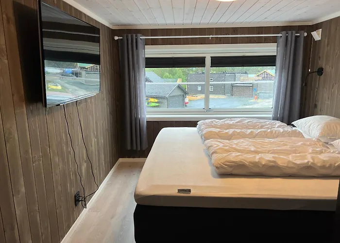 Modern Lakehouse With Jacuzzi & Sauna, Near Golf And Alpine Feriehus