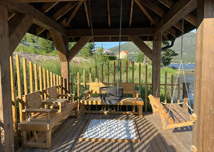 Modern Lakehouse With Jacuzzi & Sauna, Near Golf And Alpine בית נופש *