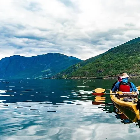 Сasa de vacaciones Modern Lakehouse With Jacuzzi & Sauna, Near Golf And Alpine *