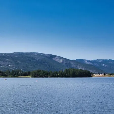 Naer Vannet, Jacuzzi Og Sauna Holiday home Vradal