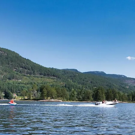 Modern Lakehouse With Jacuzzi & Sauna, Near Golf And Alpine Сasa de vacaciones Vradal