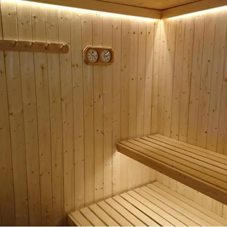 Holiday home Naer Vannet, Jacuzzi Og Sauna *