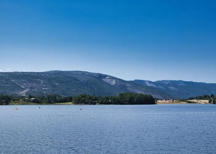 Modern Lakehouse With Jacuzzi & Sauna, Near Golf And Alpine 度假居 弗罗达尔