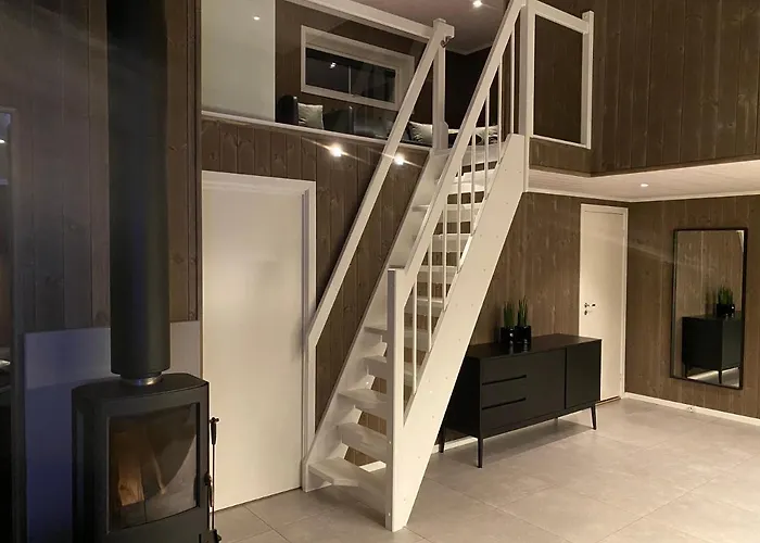 Holiday home Modern Lakehouse With Jacuzzi & Sauna, Near Golf And Alpine Vradal